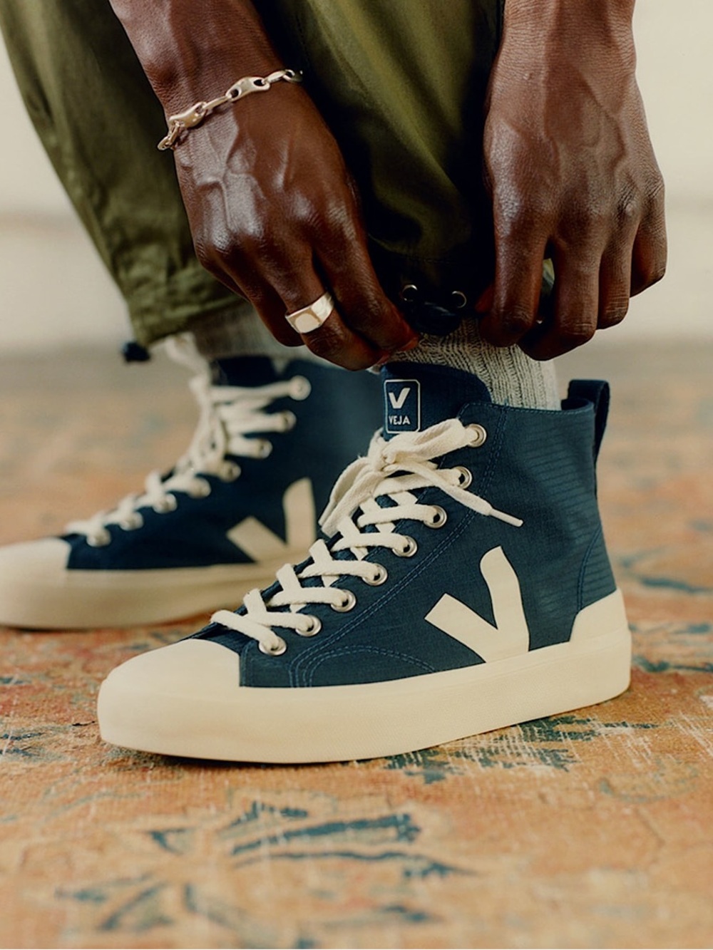VEJA Men's Wata II Ripstop Nautico Pierre high-top sneakers Size 8